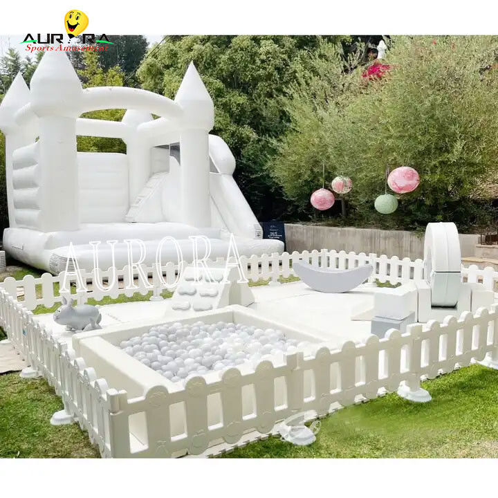 Indoor-Spielplatz Aufblasbare Soft Play Ausrüstung Party Weiße Kugel-Grube für Kinder