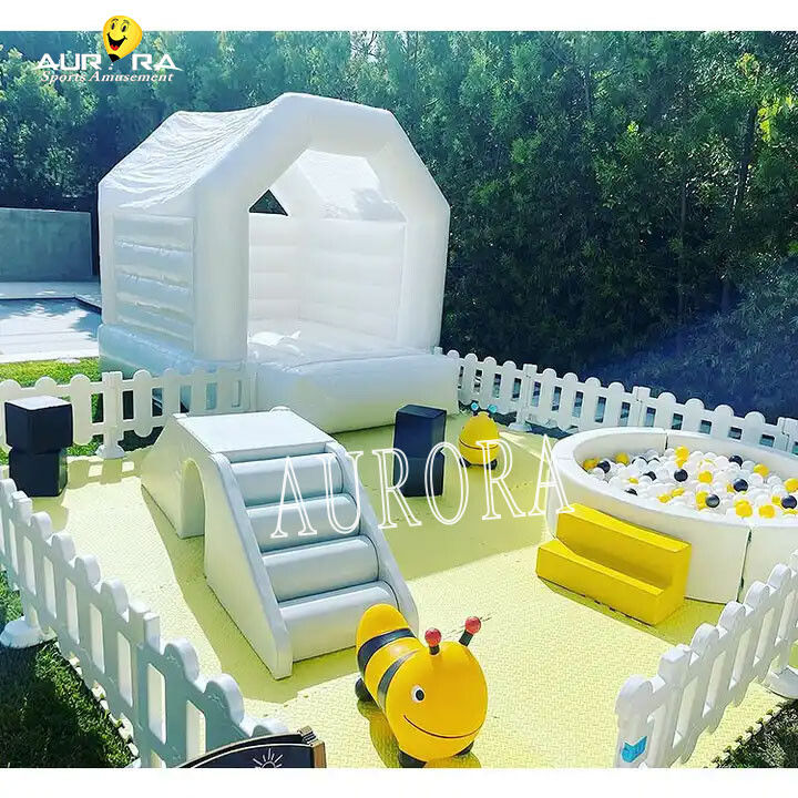 Indoor-Spielplatz Aufblasbare Soft Play Ausrüstung Party Weiße Kugel-Grube für Kinder