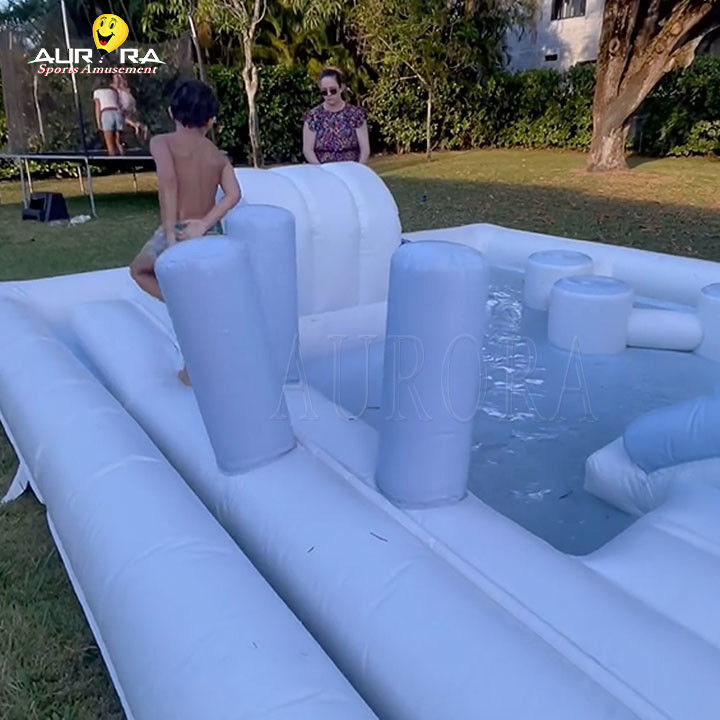 Weiße Außen aufblasbare Soft Play Ausrüstung Spielplatz Wasserrutschbecken für Kinder