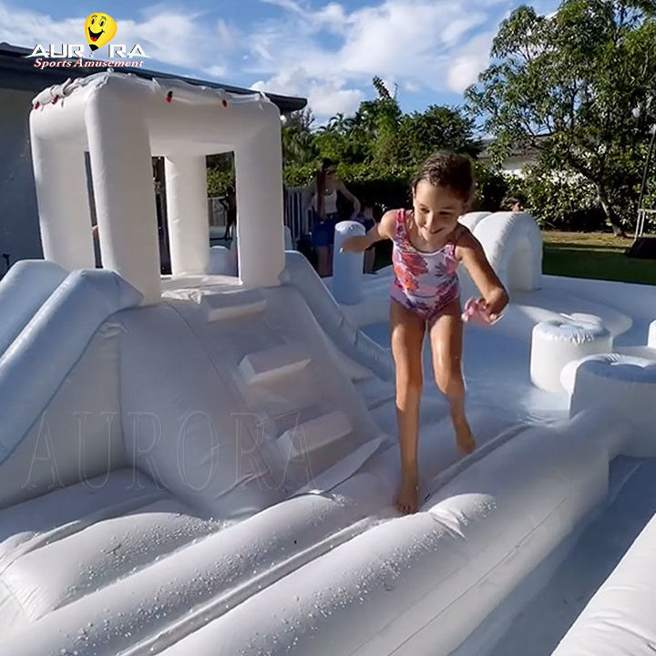 Weiße Außen aufblasbare Soft Play Ausrüstung Spielplatz Wasserrutschbecken für Kinder