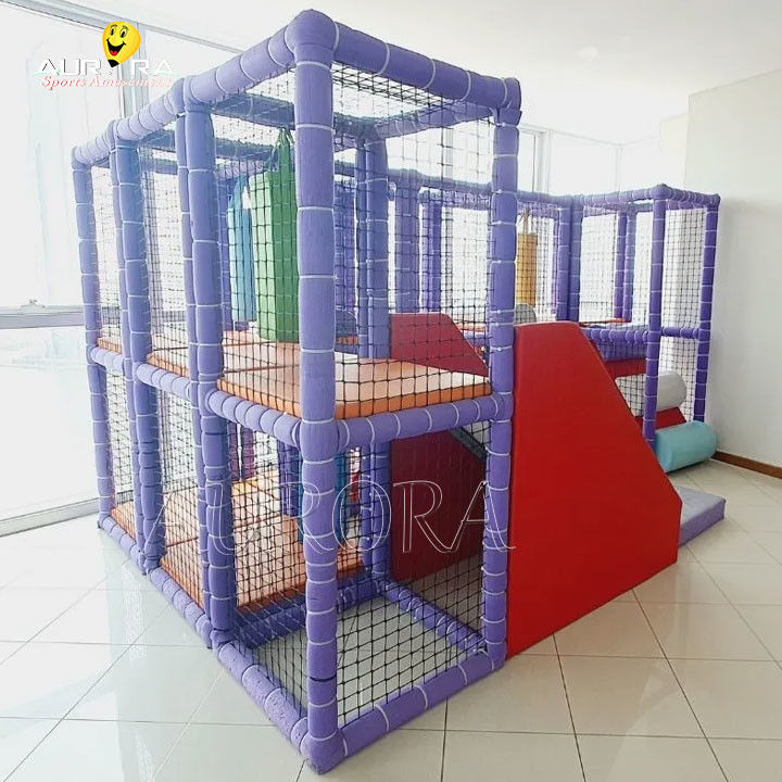 Kleine, weiche Spielplätze für Kinder, Spielzimmer, Spielplätze für Kinder, McDonalds, Lila