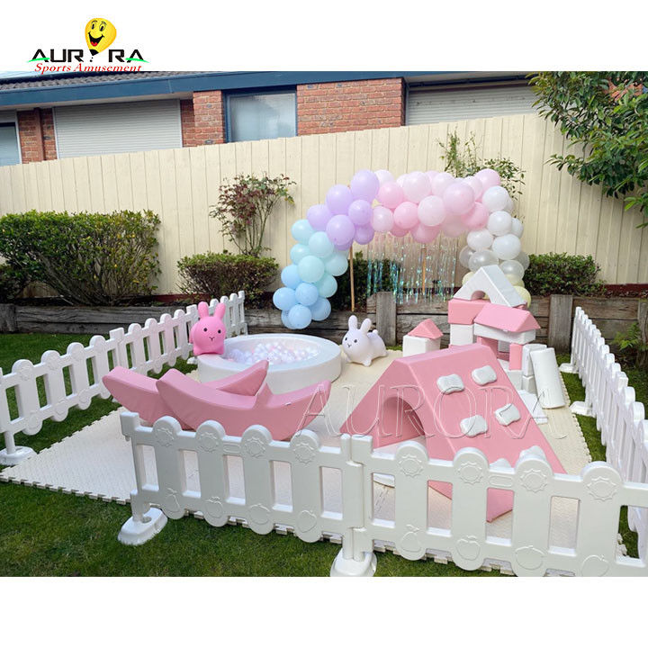 Soft-Play-Ausrüstung Package Indoor-Spielplatz Vermietung Pink And White Kids Play Party
