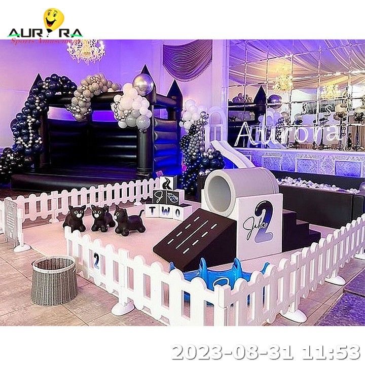 Wasserdicht aufblasbares Soft Play Equipment Indoor Play Area Kindertagesstätte Kinder Schwarz Weiß
