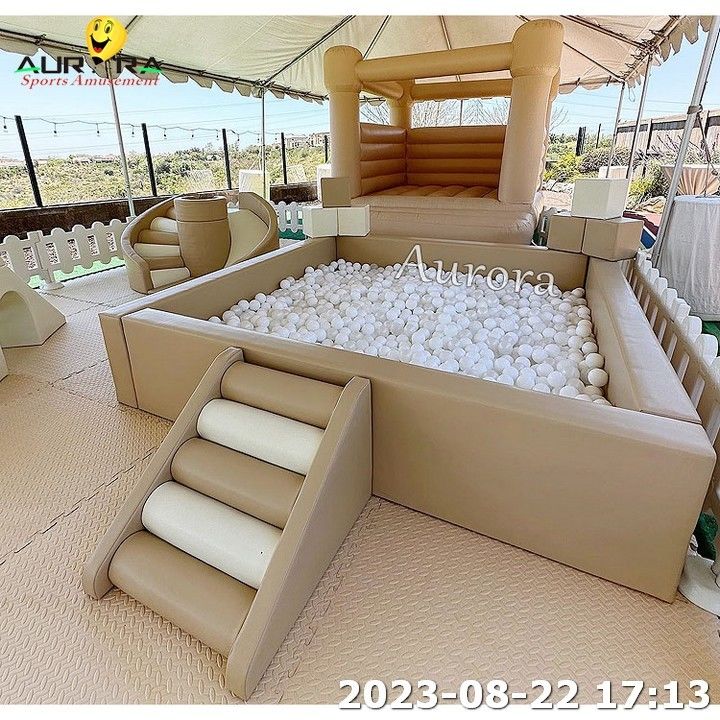 Soft Playground Kinder Indoor Playground Weißes Sprunghaus mit Schiebe-Bubbelzelt