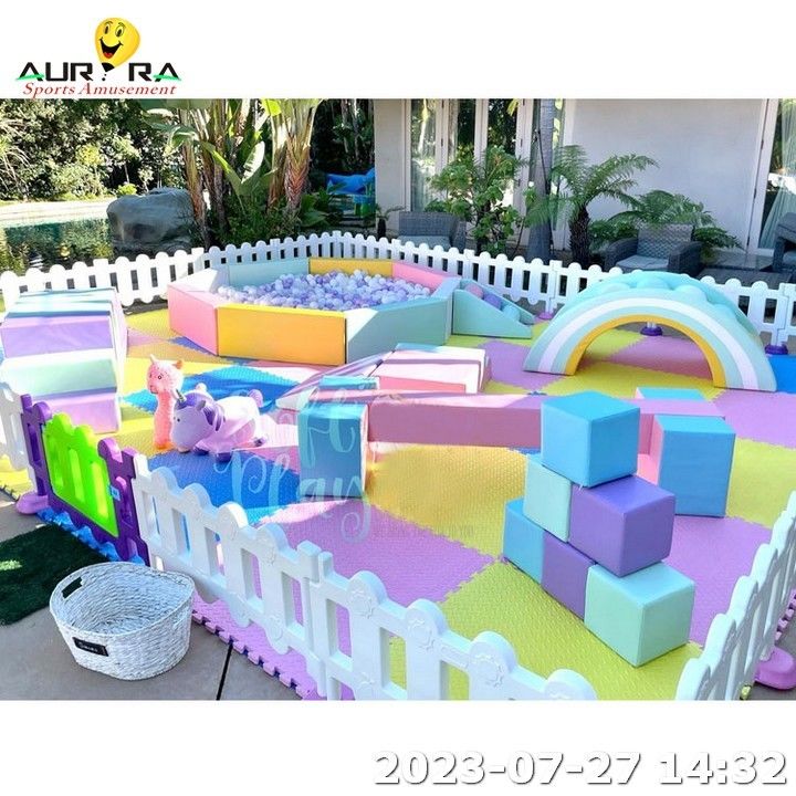Merry Go Round Weichspiel Ausrüstung Vermietung Schaumstoff Weichspielplatz für Kinder