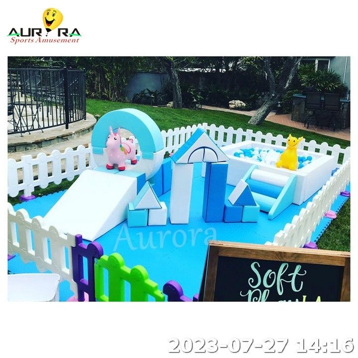 Soft Play Kletterer Ausrüstung für Kinder im Freien Vergnügen Blaue Kugel-Grube Innenplatz