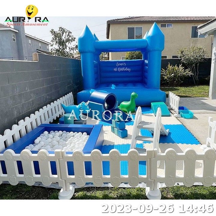 Aufblasbare Sprungblaue Mini Castle Soft Play Ausrüstung Bereich für Kinder mit Zaun