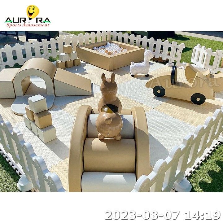 Soft Play Indoor Soft Play Ausrüstung zum Verkauf Weiß mit aufblasbarem Sprunghaus