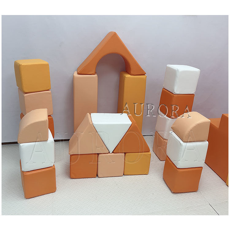 Angepasste Orange Soft Play Ausrüstung Indoor Outdoor Spielplatz mit Ball Pit