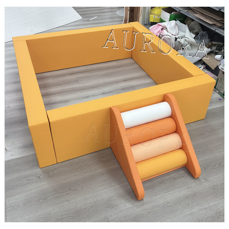Angepasste Orange Soft Play Ausrüstung Indoor Outdoor Spielplatz mit Ball Pit