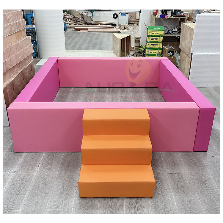 Orange Soft Play Ausrüstung mit Ball Pit und Rutsche Rose Rot Soft Playground Innenraum