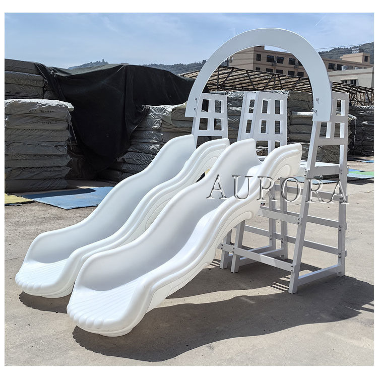 Außen-Doppelslide mit Bogen Weiße Soft Play Ausrüstung Kunststoff-Slide Kinder-Slide